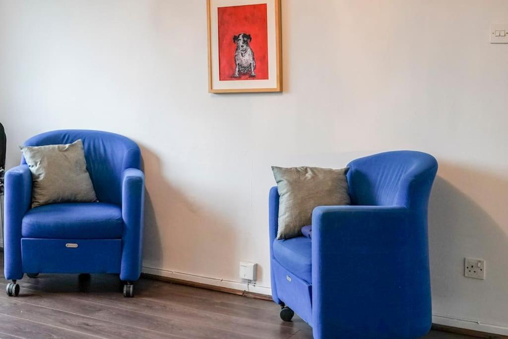 2 Bed Near & Ferry * Belfast